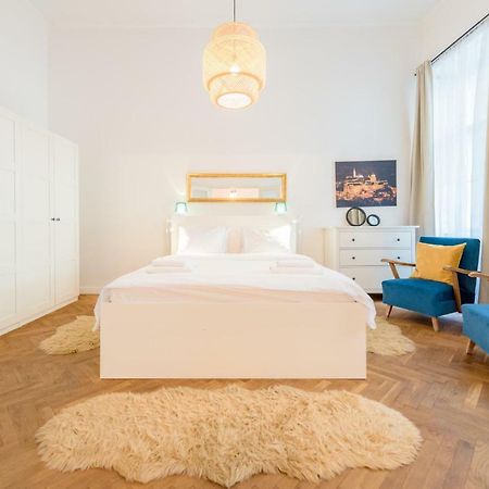 Oasis Apartments - Liberty Square Budapest Eksteriør billede