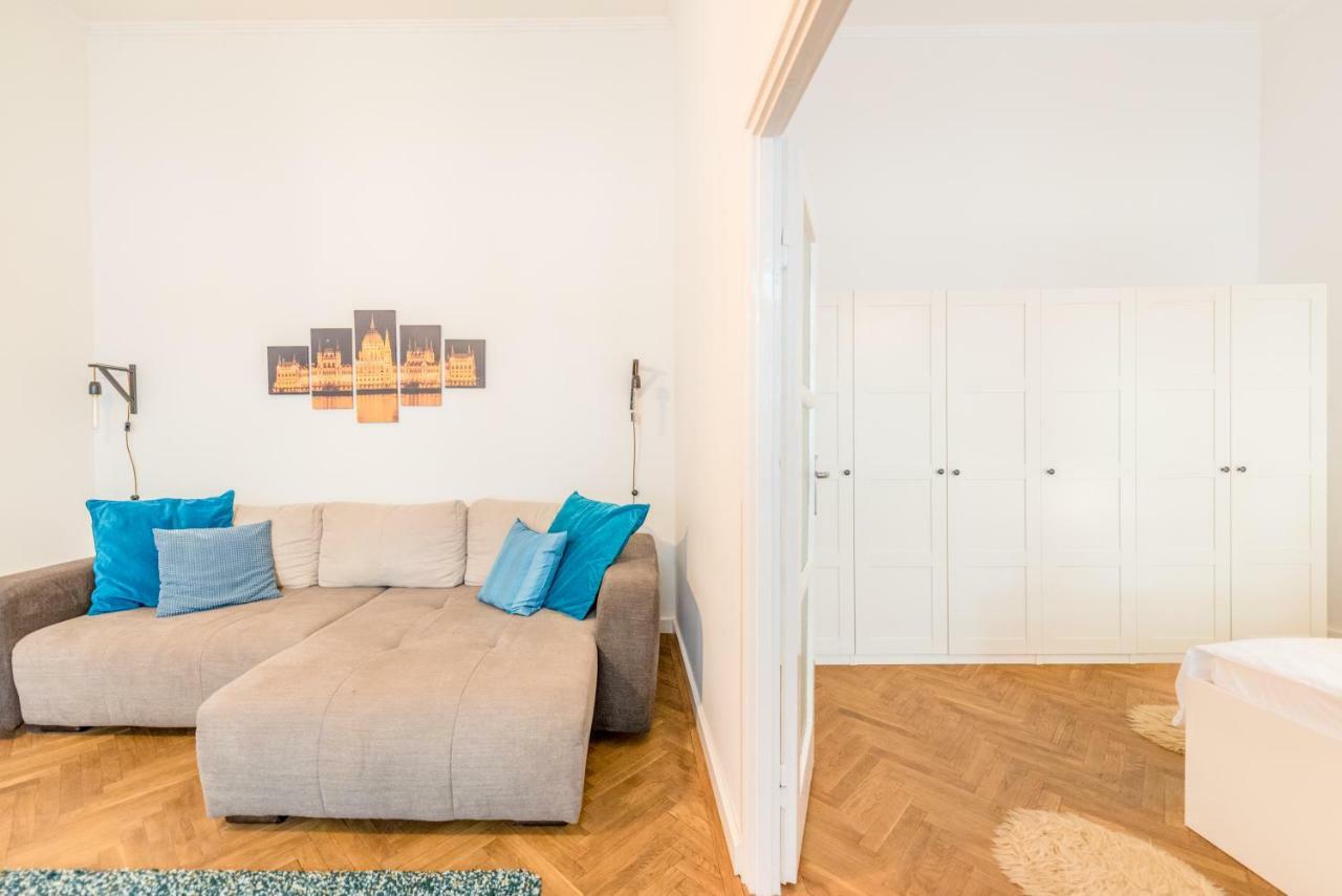 Oasis Apartments - Liberty Square Budapest Eksteriør billede