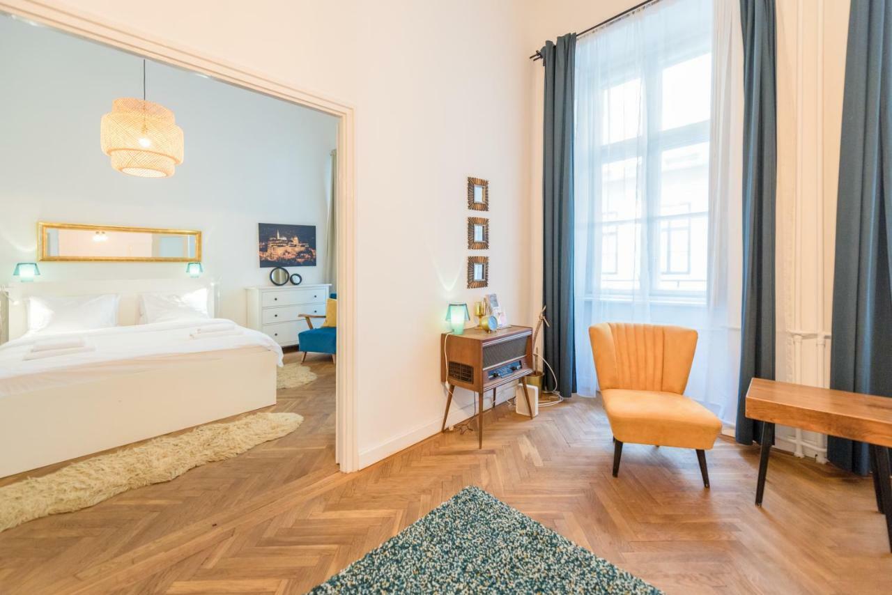Oasis Apartments - Liberty Square Budapest Eksteriør billede