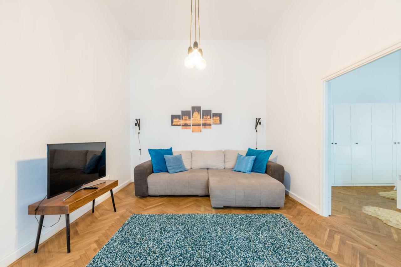 Oasis Apartments - Liberty Square Budapest Eksteriør billede