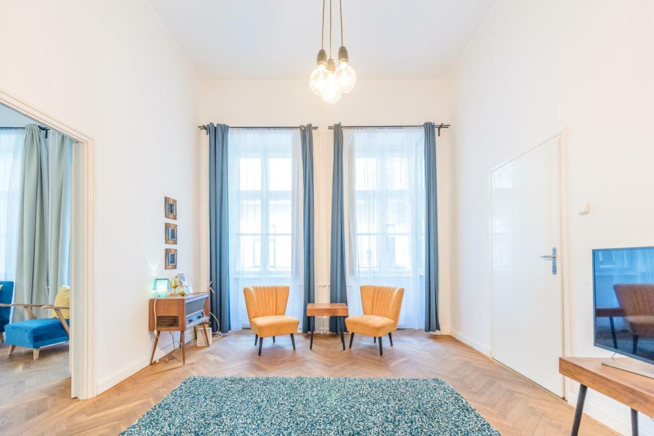 Oasis Apartments - Liberty Square Budapest Eksteriør billede